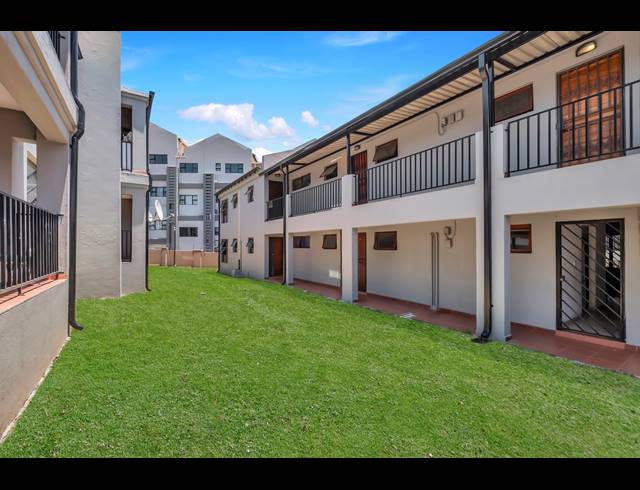 2 BEDROOM APARTMENT FOR SALE IN FERNDALE